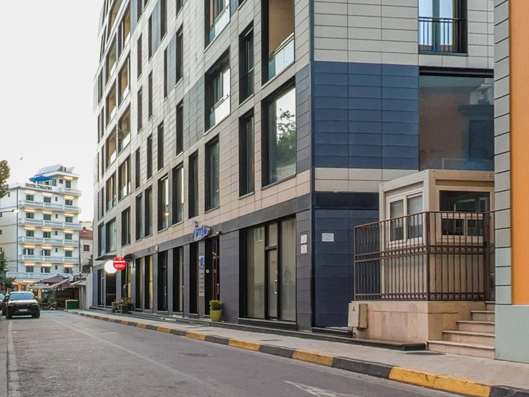 Downtown Grand Comfort Tirana Exterior photo