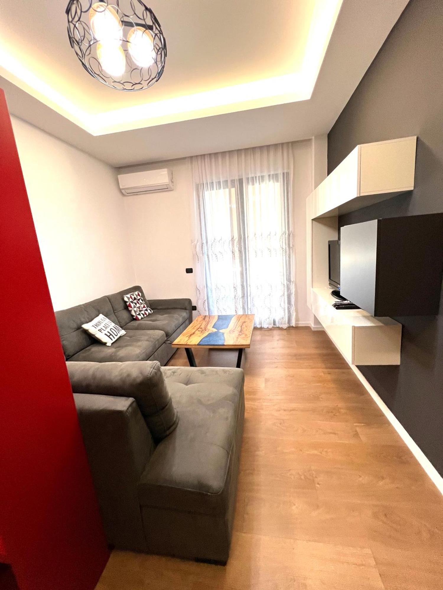 Downtown Grand Comfort Tirana Exterior photo